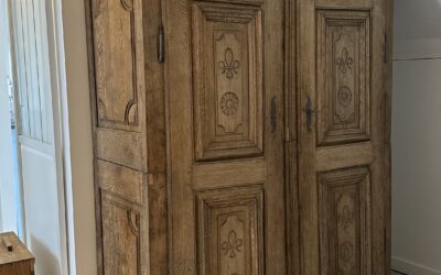 Rénovation armoire 16ème siècle