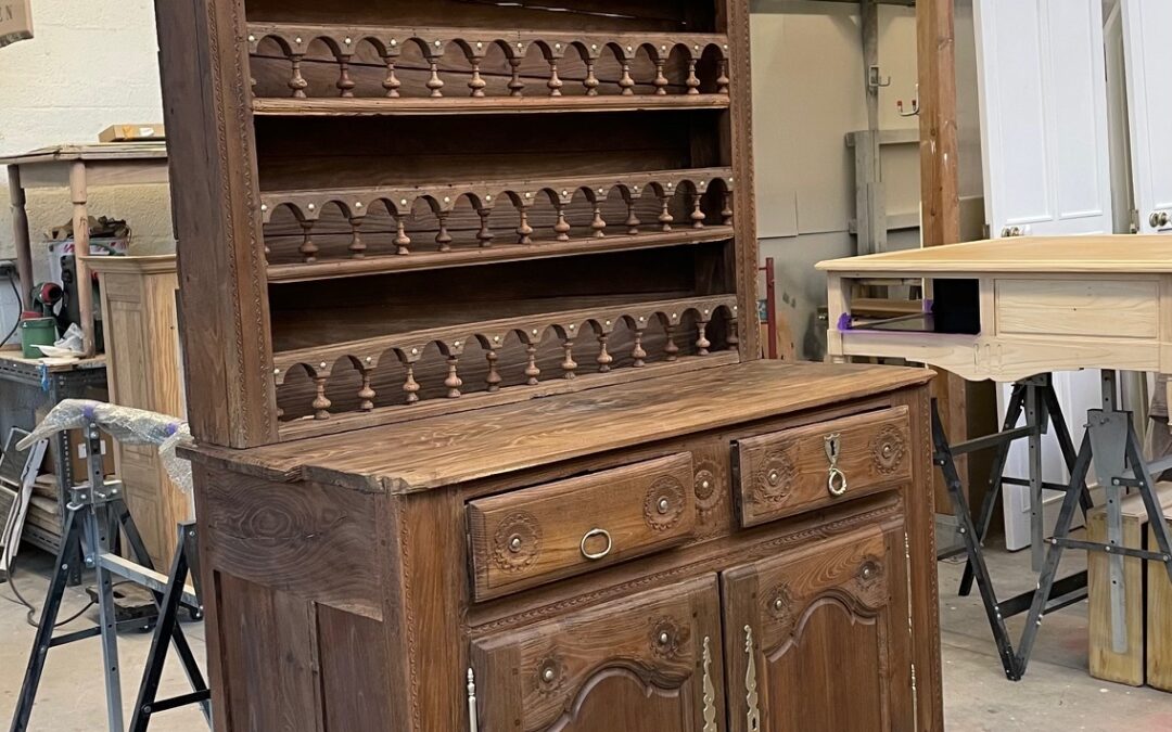 restauration-buffet-ancien-bois-brest.jpg
