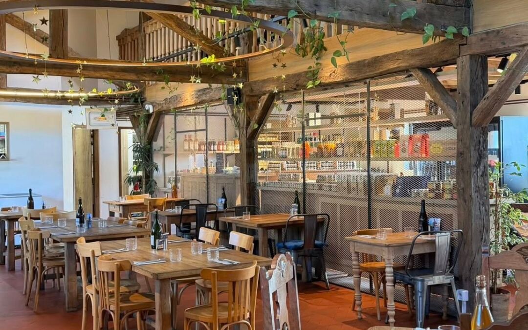 Rénovation d&rsquo;une crêperie à Plougastel Daoulas – Aérogommage et restauration bois en Bretagne